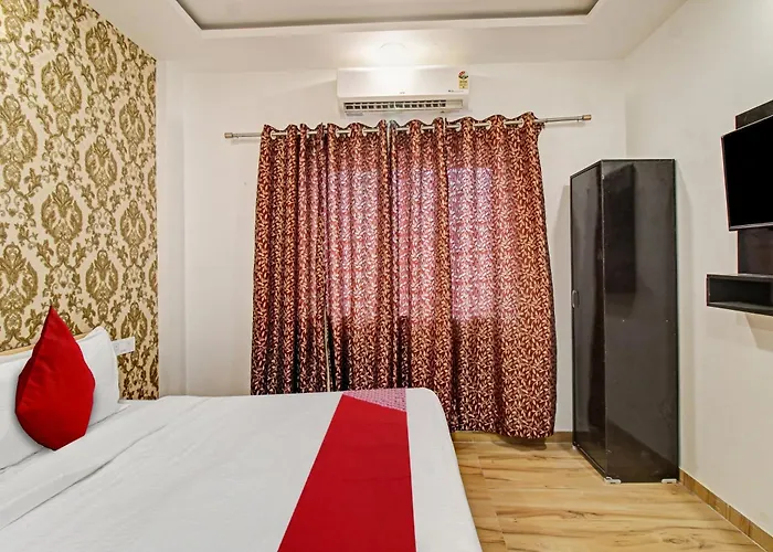 Hotel O The Paramount Hotel Nagpur